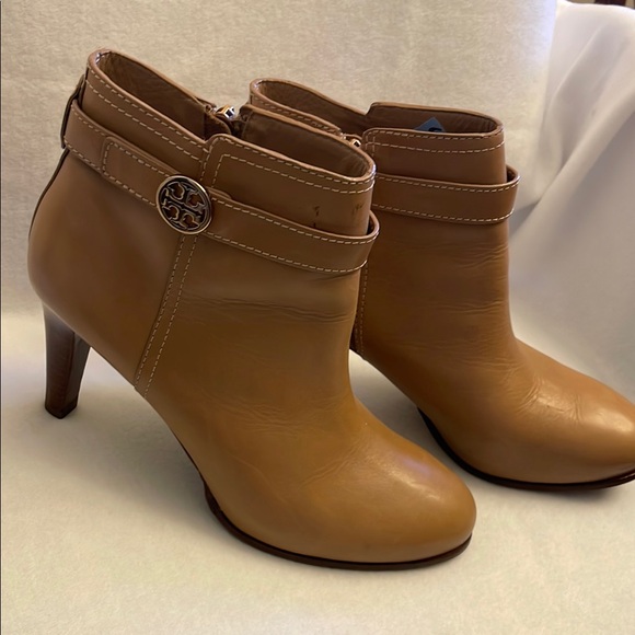 Tory Burch Tan Leather Ankle Boots - Picture 9 of 9